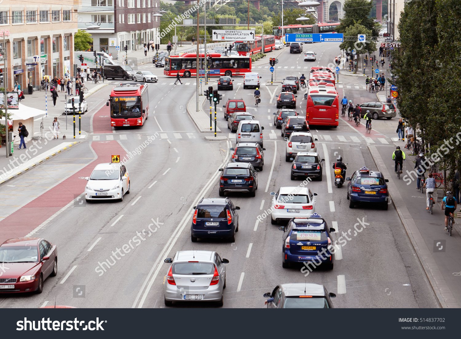 stock-photo-stockholm-sweden-august-traffic-on-the-street-langholmsgatan-at-hornstull-514837702